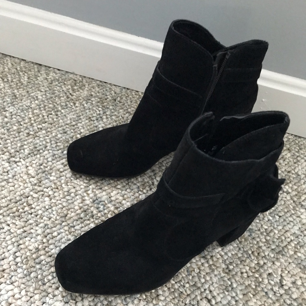 Suede black ankle bootie